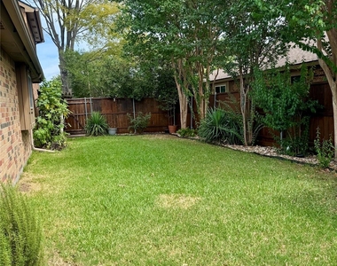 2070 Vista Drive - Photo Thumbnail 23
