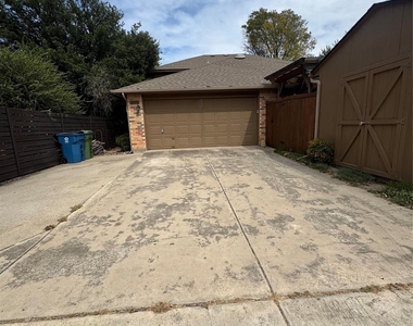 2070 Vista Drive - Photo Thumbnail 24