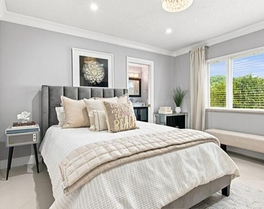 8709 Banyan Court - Photo Thumbnail 14