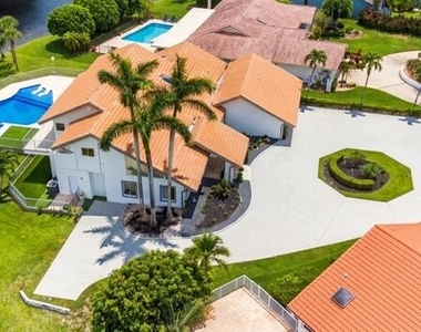 8709 Banyan Court - Photo Thumbnail 9