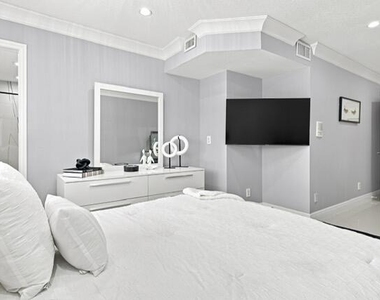 8709 Banyan Court - Photo Thumbnail 25
