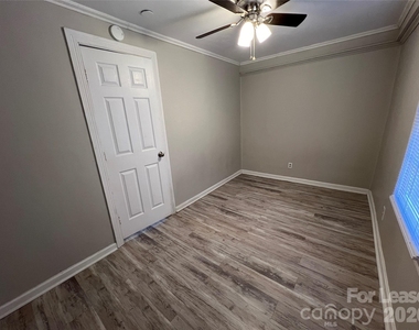 48 Julian Street - Photo Thumbnail 5