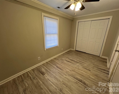 48 Julian Street - Photo Thumbnail 4