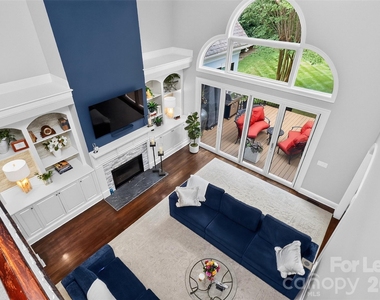 18928 Peninsula Point Drive - Photo Thumbnail 17