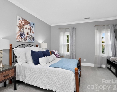 18928 Peninsula Point Drive - Photo Thumbnail 25