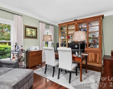 18928 Peninsula Point Drive - Photo Thumbnail 12