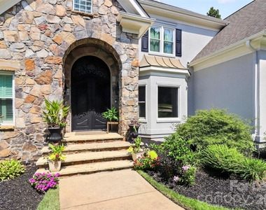 18928 Peninsula Point Drive - Photo Thumbnail 1