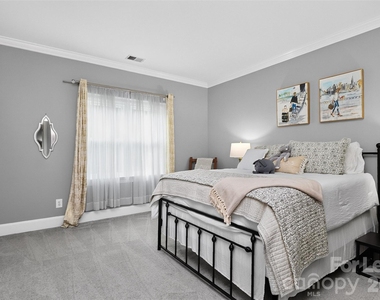 18928 Peninsula Point Drive - Photo Thumbnail 23