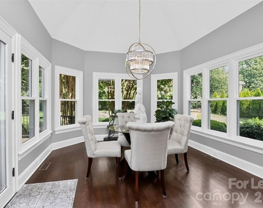 18928 Peninsula Point Drive - Photo Thumbnail 8