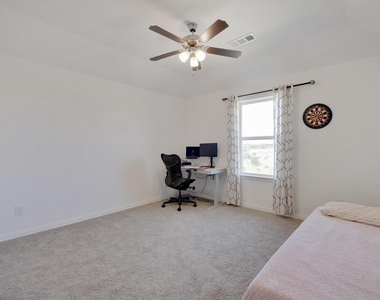 205 Somerset Drive - Photo Thumbnail 27