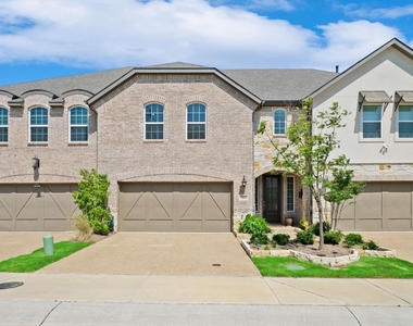 205 Somerset Drive - Photo Thumbnail 1