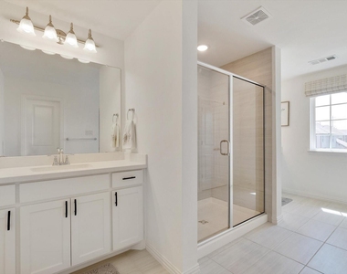 205 Somerset Drive - Photo Thumbnail 20