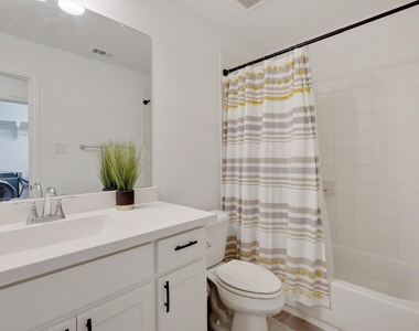 205 Somerset Drive - Photo Thumbnail 26
