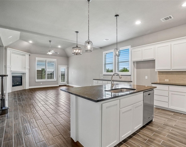 1152 Olympic Drive - Photo Thumbnail 8