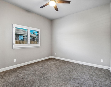 1152 Olympic Drive - Photo Thumbnail 16