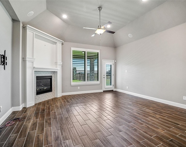 1152 Olympic Drive - Photo Thumbnail 3