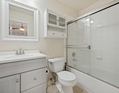 1615 Bur Oak Drive - Photo Thumbnail 15
