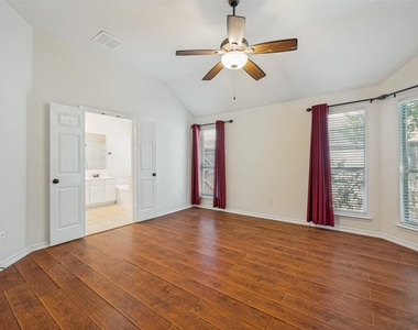 1615 Bur Oak Drive - Photo Thumbnail 20