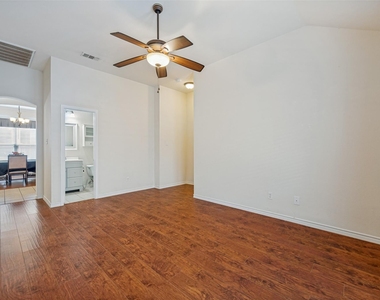 1615 Bur Oak Drive - Photo Thumbnail 14