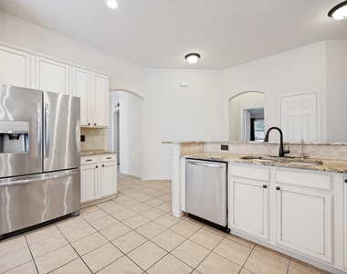 1615 Bur Oak Drive - Photo Thumbnail 10