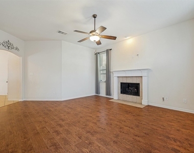 1615 Bur Oak Drive - Photo Thumbnail 12