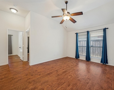 1615 Bur Oak Drive - Photo Thumbnail 13
