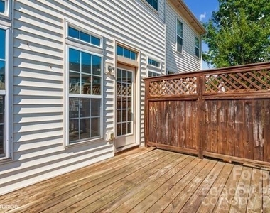 7540 Turley Ridge Lane - Photo Thumbnail 13