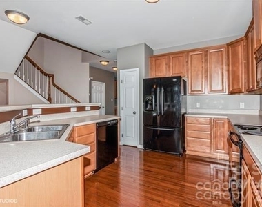 7540 Turley Ridge Lane - Photo Thumbnail 3