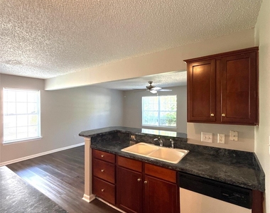1601 Elk Creek Court - Photo Thumbnail 6