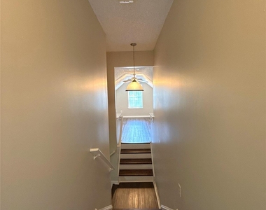 1601 Elk Creek Court - Photo Thumbnail 15