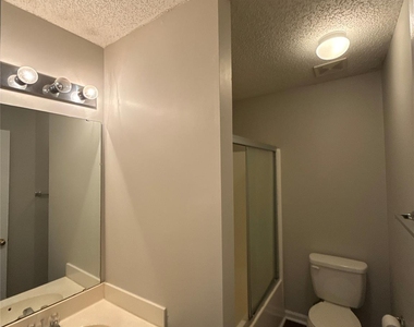 1601 Elk Creek Court - Photo Thumbnail 12
