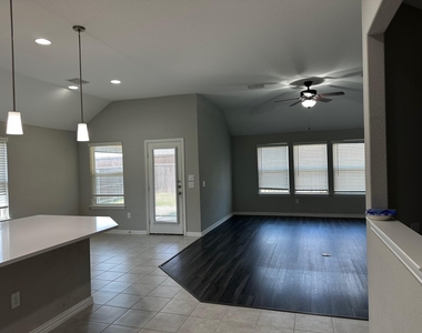 2520 Wallingford Drive - Photo Thumbnail 14