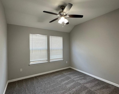 2520 Wallingford Drive - Photo Thumbnail 20
