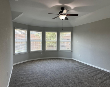 2520 Wallingford Drive - Photo Thumbnail 24