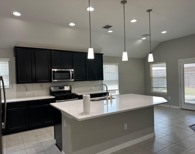 2520 Wallingford Drive - Photo Thumbnail 12