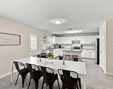 5456 Maverick Drive - Photo Thumbnail 9