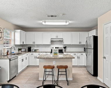 5456 Maverick Drive - Photo Thumbnail 10