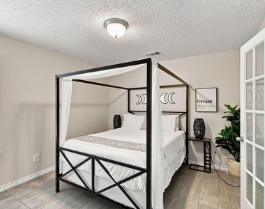 5456 Maverick Drive - Photo Thumbnail 15
