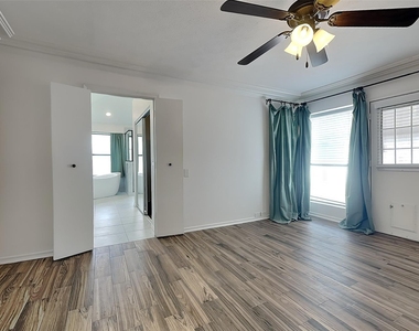 3736 Solarium Place - Photo Thumbnail 8