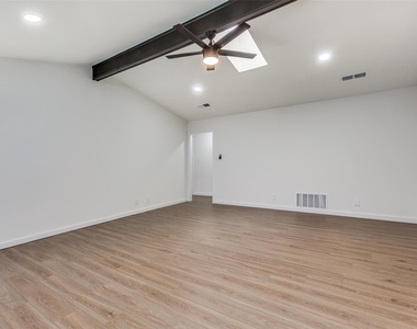 2822 Clear Springs Drive - Photo Thumbnail 6
