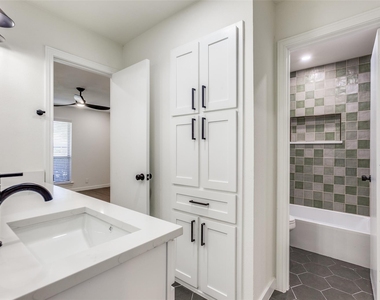 2822 Clear Springs Drive - Photo Thumbnail 18