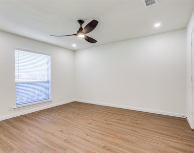 2822 Clear Springs Drive - Photo Thumbnail 14