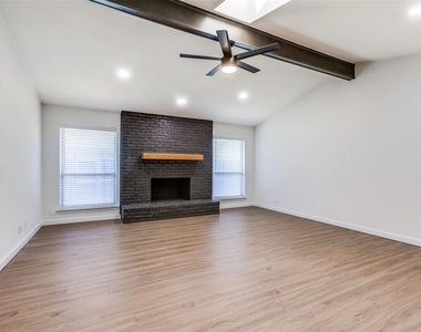 2822 Clear Springs Drive - Photo Thumbnail 3