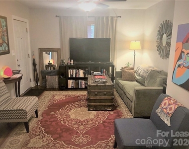 2728 Holt Street - Photo Thumbnail 3