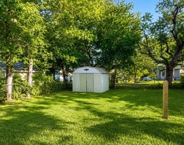 924 W Laurel Street - Photo Thumbnail 6