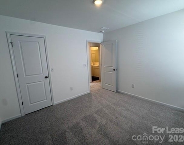 152 Spotted Way - Photo Thumbnail 18