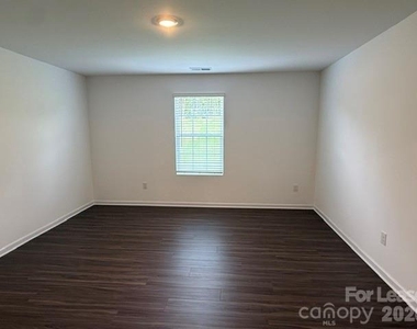 152 Spotted Way - Photo Thumbnail 12