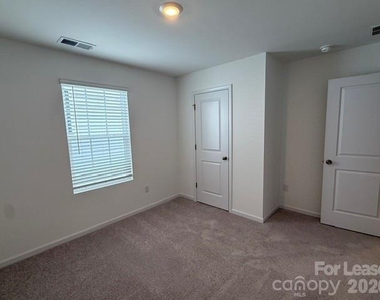 152 Spotted Way - Photo Thumbnail 17