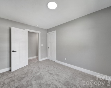 110 Carpenter Street - Photo Thumbnail 11