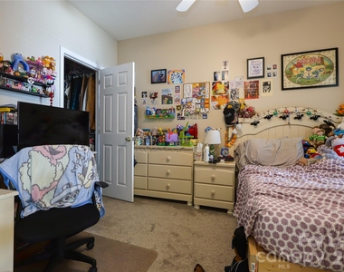 18816 Nautical Drive - Photo Thumbnail 13